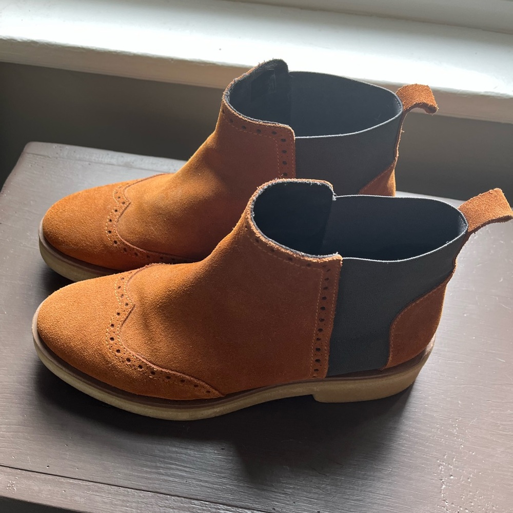 Brown Ankle Boots with Brogue Detailing and Elastic Panels